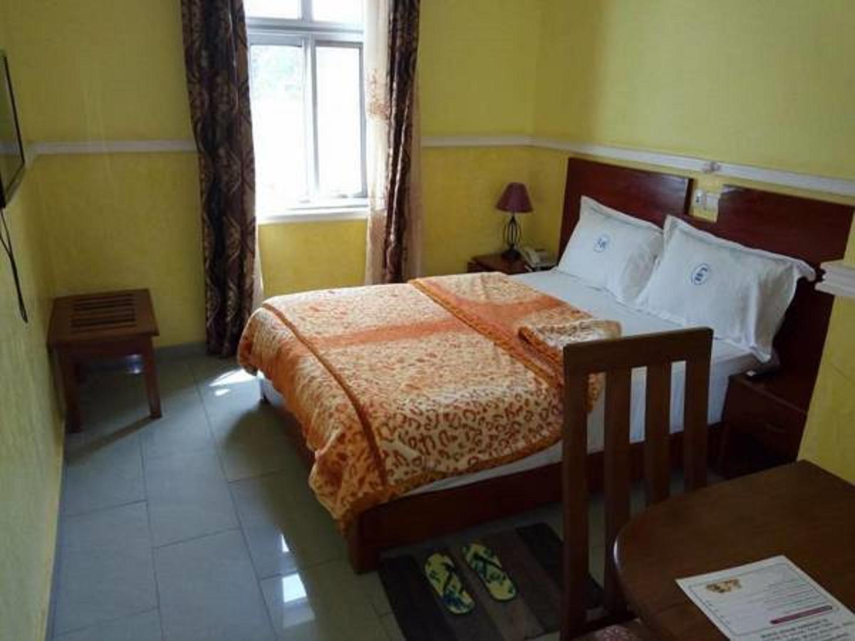 Liza Hotel Yaoundé Exterior foto